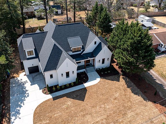 2nd image of 204 Windel Dr