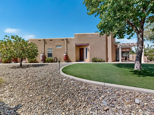 6147 Mustang Ln NW, Albuquerque, NM 87120