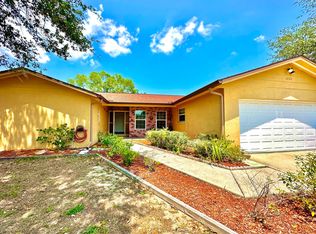 2002 Derbywood Dr, Brandon, FL 33510