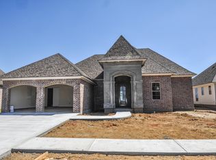 103 Sunset Palm Ct, Youngsville, LA 70592