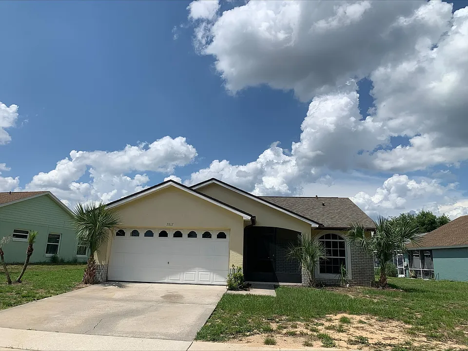 7817 Laurel Oak Ln