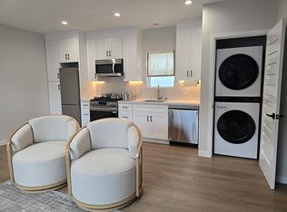 (Undisclosed Address), La Crescenta, CA 91214
