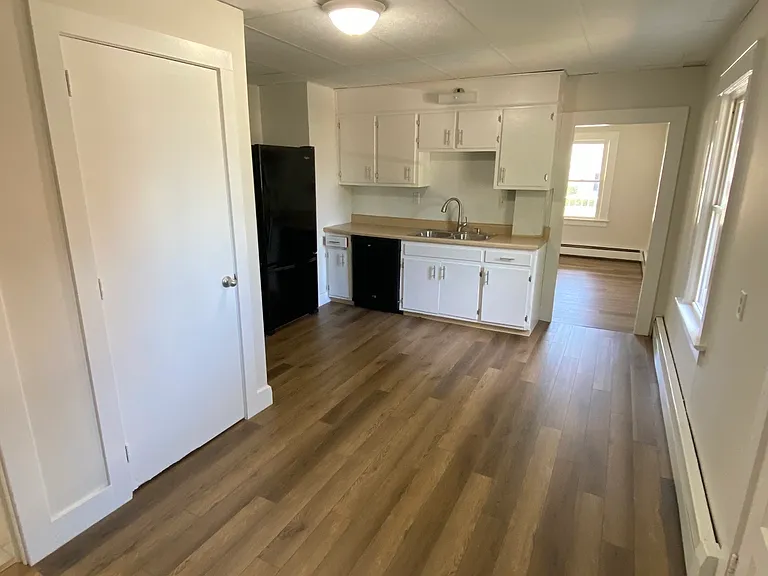 50 Forest St #4 — Photo 1