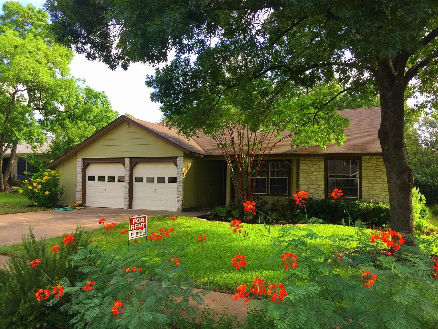 3 bed, 1400 sqft, $2,485 — Photo 1
