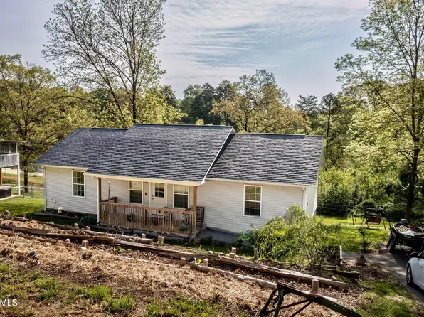 238 Wilmore Dr, White Pine, TN 37890