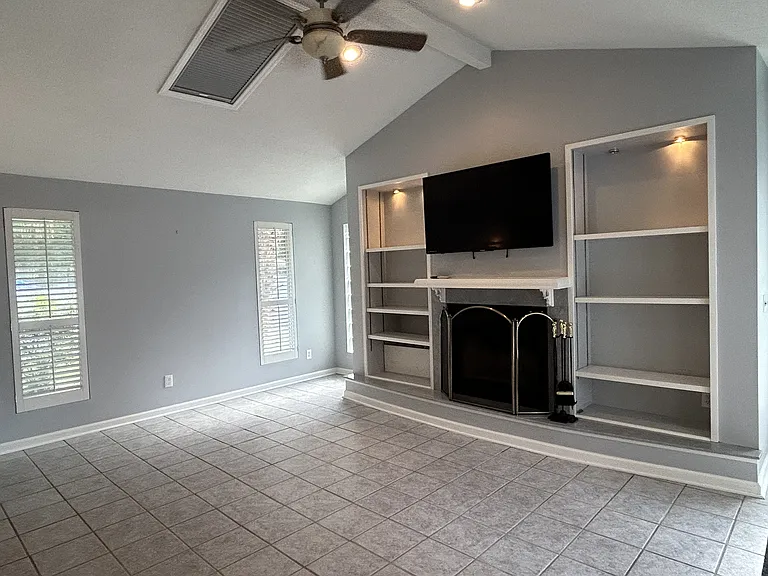 1008 Charlene St — Photo 20