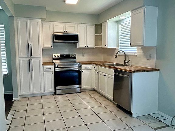 4th image of 5801 Woodhaven Dr