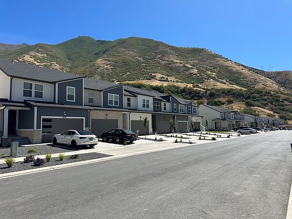 5th image of 5228 S Acacia Dr