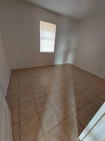 2nd image of 306 E Roberts Ave #11043092
