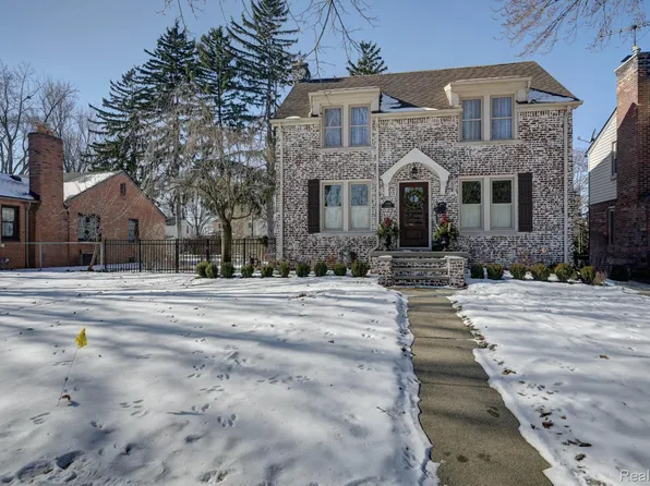 11019 Cranston St, Livonia, MI 48150