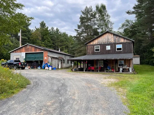 8 Clarks Way, Long Lake, NY 12847