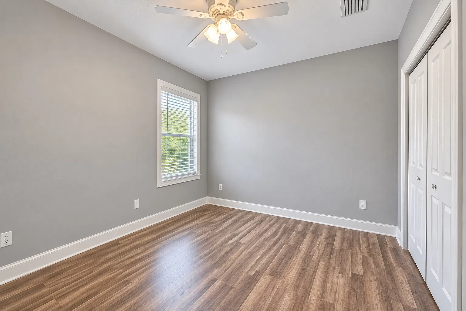 2 bed, 978 sqft, $2,500 — Photo 3