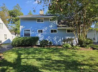 319 Dean Dr, Rockville, MD 20851