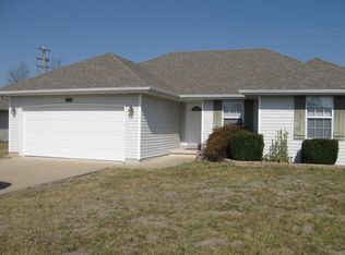405 Sugar Tree Rd, Sparta, MO 65753