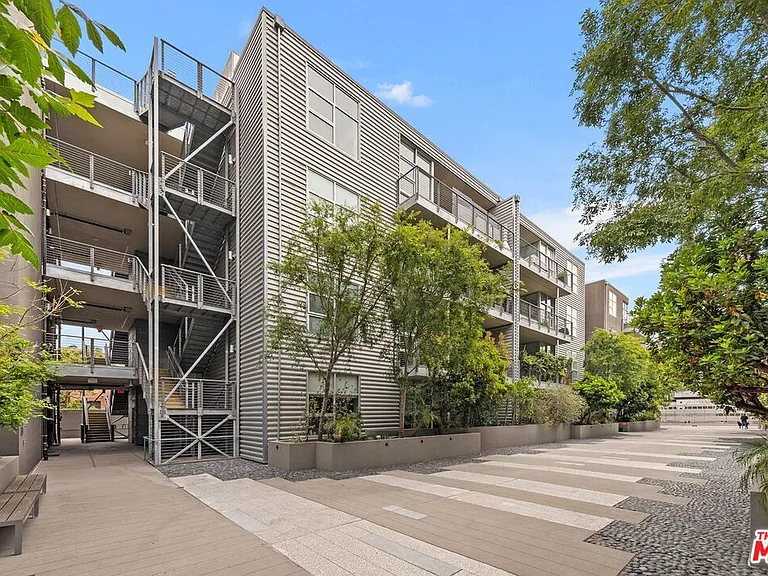 4080 Glencoe Ave #420 — Photo 40