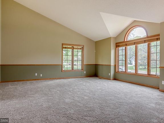 2nd image of 325 Meadowood Ln