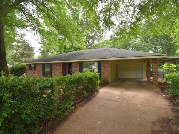 145 Davenport Ln, Pineville, LA 71360