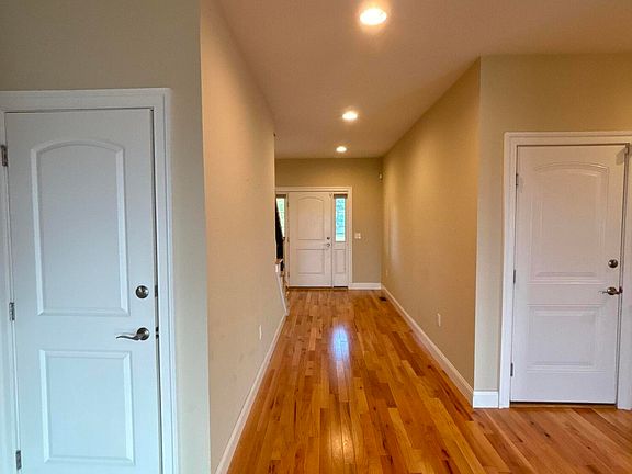 2nd image of 1803 Robinson Close