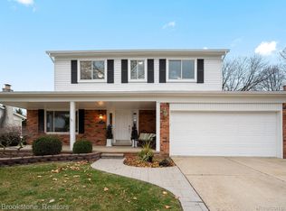 5628 Patterson Dr, Troy, MI