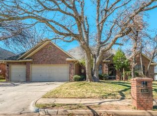 2301 Powderhorn, Edmond, OK 73034