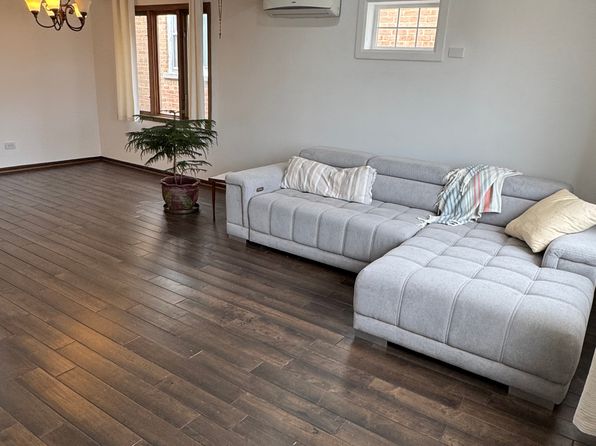 6013 W Gunnison St APT 2