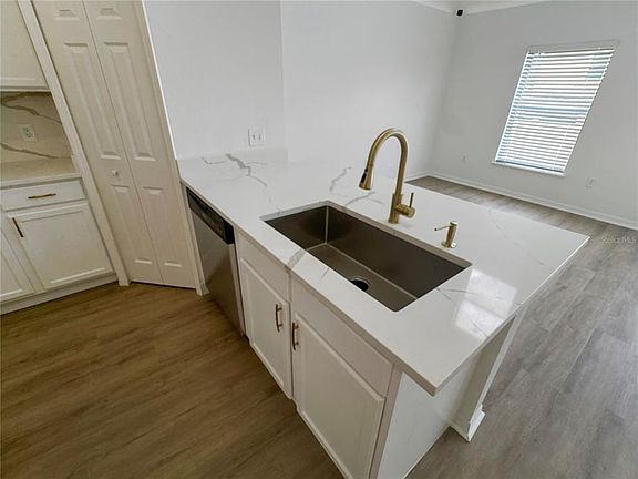 4th image of 2109 Aitkin Loop