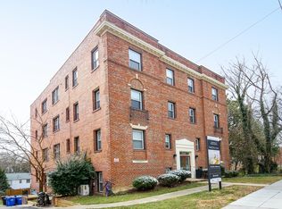 4564 Macarthur Blvd NW APT 101, Washington, DC 20007