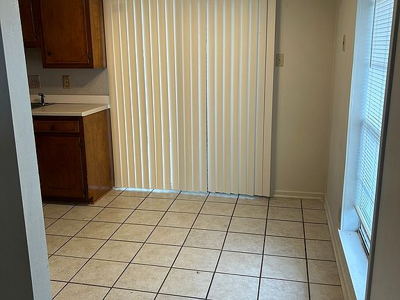 3rd image of 1510 Indian Trl APT A