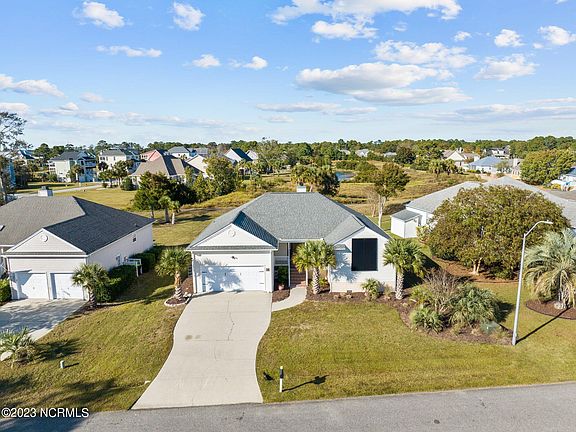 3rd image of 211 Palmer Way