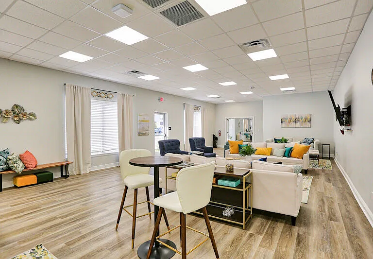 LTL Royal Palms Baton Rouge MT LLC — Photo 6