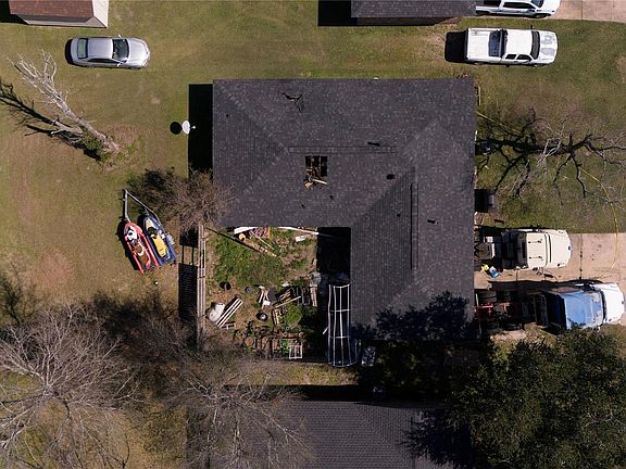 4th image of 512 W Mimosa St