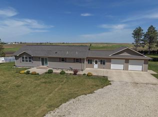 16541 315th St, Aplington, IA 50604