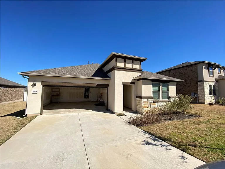 5904 Daly Dr — Photo 2