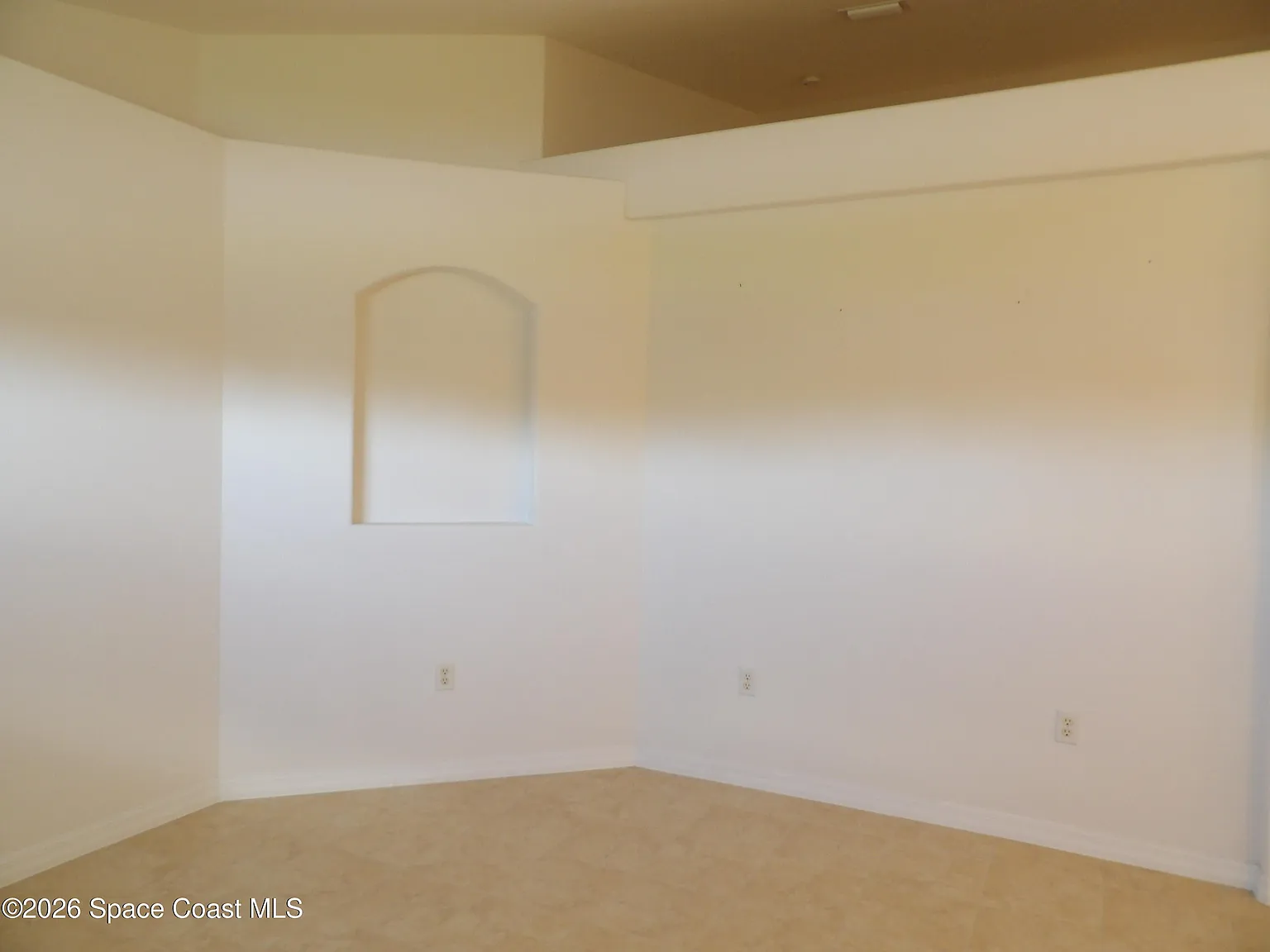 3 bed, 2.0 bath, 2173 sqft, $2,200 — Photo 3