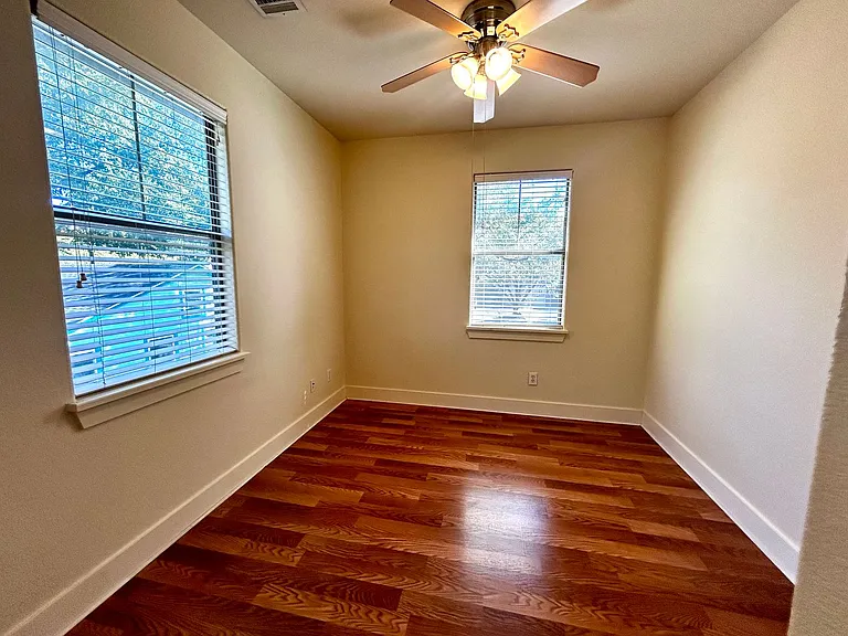 611 Franklin Blvd #A — Photo 30