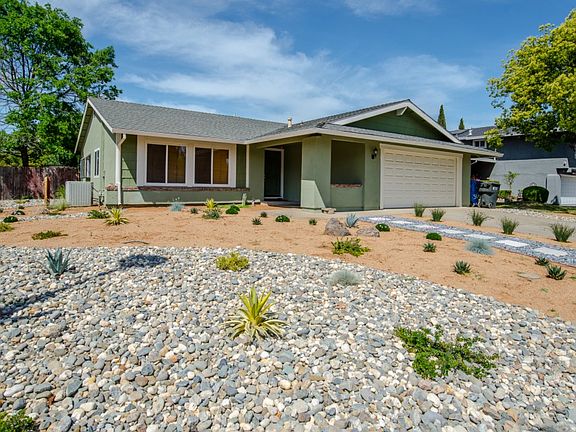 3rd image of 775 Pelican Way