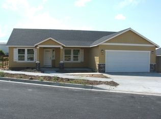 390 NE 16th St, Madras, OR 97741