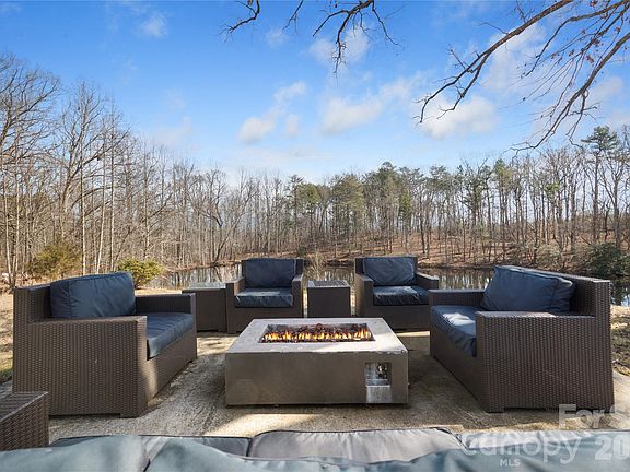 5th image of 7127 Reeps Grove Church Rd