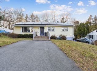 65 Dydo Dr, Uncasville, CT 06382
