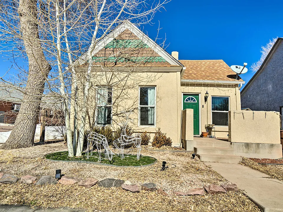 642 Maple St