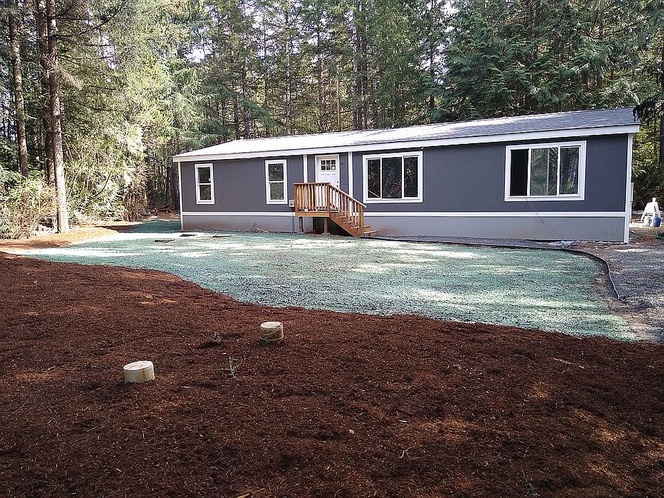 Beautiful yard and exterior