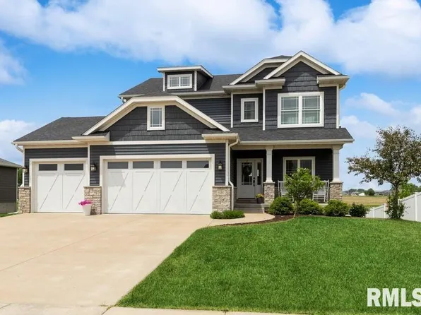 620 Saint Andrews Cir, Eldridge, IA 52748