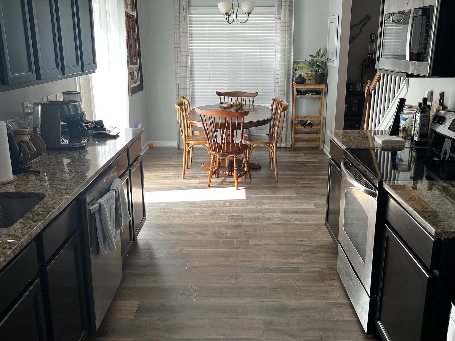 3 bed, 2.5 bath, 1365 sqft, $2,075 — Photo 4