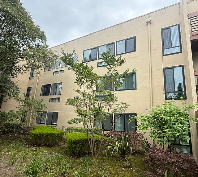 Building Photo - 912 Beach Park Blvd #85