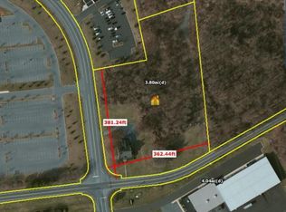 2615 Saucon Valley Rd, Center Valley, PA 18034
