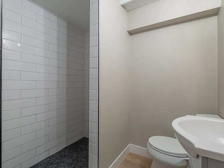3728 SE 49th Ave — Photo 18