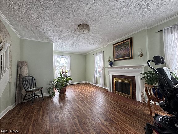 4th image of 105 Pine Knoll Ter