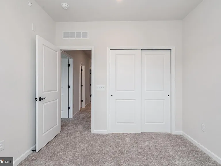 1210 Parker Blvd — Photo 22