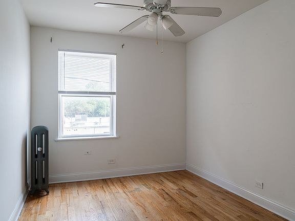 5th image of 4119 N Kenmore Ave #212-1B