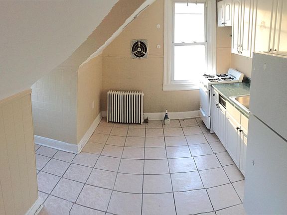 5th image of 1702 Edmondson Ave APT 3
